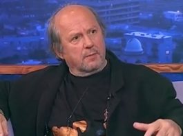 Zavoleli smo ga kao Jovanovića u seriji “Ljubav, navika, panika”, mnogima delovao kao čudak: A u braku je sa čuvenom damom koja mu je rodila 3 dece