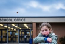 Kada „nisam dadilja“ postane granica: priča o majčinstvu, hrabrosti i sporom oproštaju