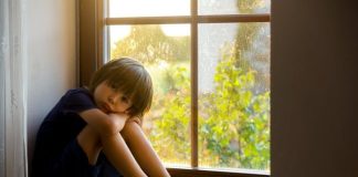 Svaka osoba koja je imala nesrećno djetinjstvo ima ovih 10 karakteristika – Lako je prepoznati ljude s teškom traumom