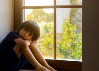 Svaka osoba koja je imala nesrećno djetinjstvo ima ovih 10 karakteristika – Lako je prepoznati ljude s teškom traumom