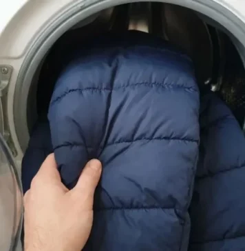 Kako oprati zimsku jaknu u mašini? Dodajte samo 1 stvar u bubanj i izgledaće kao nova