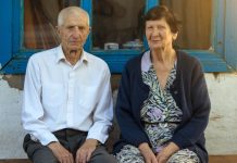 6 stvari koje ljudi od 60 + godina ne bi trebalo da pričaju svojoj deci: Čak i ako vas pitaju – ćutite