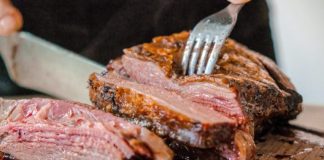 Postavite posudu s vodom u rernu i dobićete sočno meso kao iz restorana