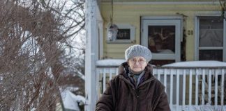 Mislila sam da pomažem starici, dok nisam videla snimak sa kamere