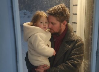 Nestao je na Badnje veče, a ujutro se vratio sa djevojčicom