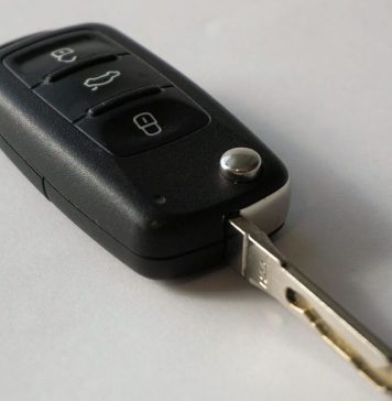 0V0 0DMAH URADlTE kada vam ključevi ostanu zaključni u kolima: Način je krajnje jednostavan