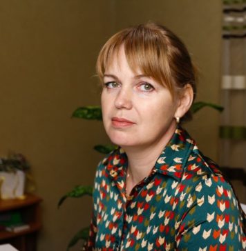 Od kako sam se udala i doselila kod muža, njegova ćerka mi pravi pakao od života: Kad sam čula šta šapuće sa babom, spakovala sam stvari i otišla