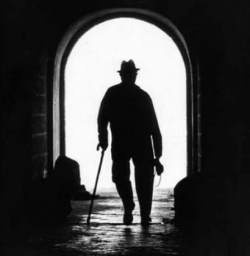 DA LI SE OSOBA NA SLICI PRIBLIŽAVA ILI UDALJAVA? Odgovor će otkriti nešto nevjerovatno o vama