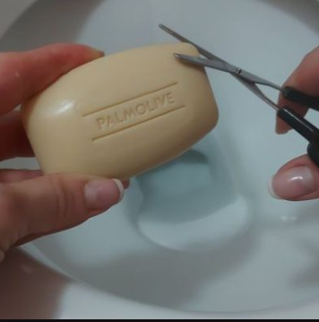 Izrežite sapun i zahvalite mi se na ovoj ideji: SVE BLISTA I MIRIŠE 15 DANA!