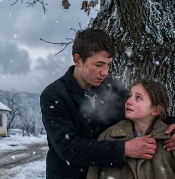 Imali su jedan kaput i bolesnu majku — ali brat i sestra nisu dozvolili da ih siromaštvo razdvoji.