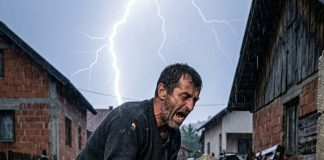 Bogati komšija je sazidao zid od tri metra da bi siromahu oduzeo sunce, a kada se beton obrušio na njega, spasio ga je čovjek kojem je uništio život