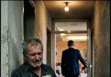 Bogataš me je ponižavao jer sam mu čistio sto, a kada se počeo gušiti, ja sam mu spasio život i pokazao mu sliku koja mu je srušila ceo svet