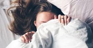 DA LI VAM SE NEKADA DESILO DA SE VAŠE TIJELO ODJEDNOM TRZNE DOK TONETE U SAN? Evo šta vam se zapravo događa!