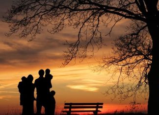 Na samrti mi je majka rekla jezivu tajnu dugu 70 godina: Kad sam otišla kasnije na groblje, utrnula sam od šok prizora