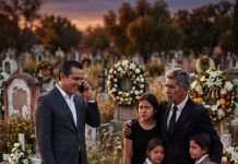 Hteo je da se reši svoje dece na dan sahrane njihove majke