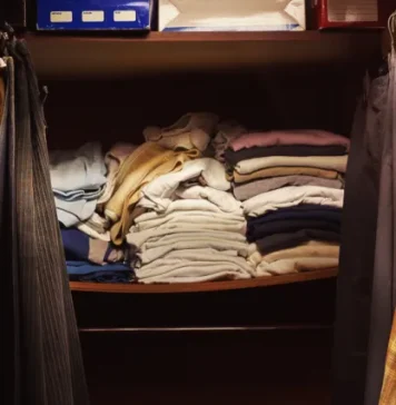 Ovo svi preskaču: Jedna greška u ormaru pravi užasan smrad koji se ne može ukloniti