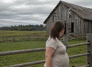 Otišla sam u našu kuću na selu u tajnosti, bez da sam rekla mužu, da saznam šta on tamo radi: kada sam otvorila vrata, preplavila me je pravi užas 😱😱