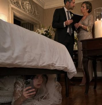 Dok se moj muž spremao voditi moju ruku preko lažnih potpisa, snimka ispod kreveta, čaša šampanjca i jedna poruka… Dok se moj muž spremao voditi moju ruku preko lažnih potpisa, snimka ispod kreveta, čaša šampanjca i jedna poruka… - featured image