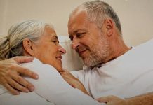 Da li su intimni odnosi važni i nakon 58. godine? Ovo je istina o kojoj se rijetko govori Da li su intimni odnosi važni i nakon 58. godine? Ovo je istina o kojoj se rijetko govori - featured image