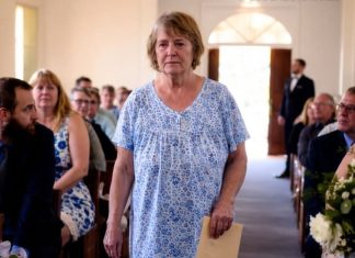 Sestra je zabranila majci sa demencijom da dođe na venčanje