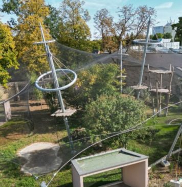 Vrisci odzvanjali zoološkim vrtom! Trogodišnjak bačen krokodilima – šta se ovo dešava?!