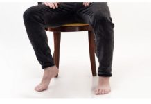 Šta znači ako osoba stalno ‘CUPKA’ nogom, prema psihologiji?