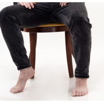 Šta znači ako osoba stalno ‘CUPKA’ nogom, prema psihologiji?