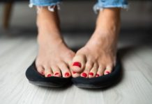 Rešite se smrdljivih nogu uz ovaj jednostavan trik: Sprej se pravi od dva sastojka i iznenađujuće je dobar