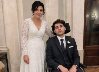 Udala sam se za paraliziranog 25-godišnjeg milijunaša… Ali u našoj bračnoj noći zaključao je vrata spavaće sobe, pogledao me sa suzama u očima i šapnuo: “Sada više nema povratka. Vrijeme je da saznaš pravi razlog zbog kojeg sam se oženio tobom.”