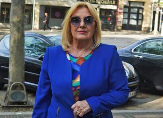 “Stalno sam gledao njenu sliku koju mi je dala, zaljubio se”: Poznati pevač otkrio detalje veze sa Snežanom Đurišić “Stalno sam gledao njenu sliku koju mi je dala, zaljubio se”: Poznati pevač otkrio detalje veze sa Snežanom Đurišić - featured image
