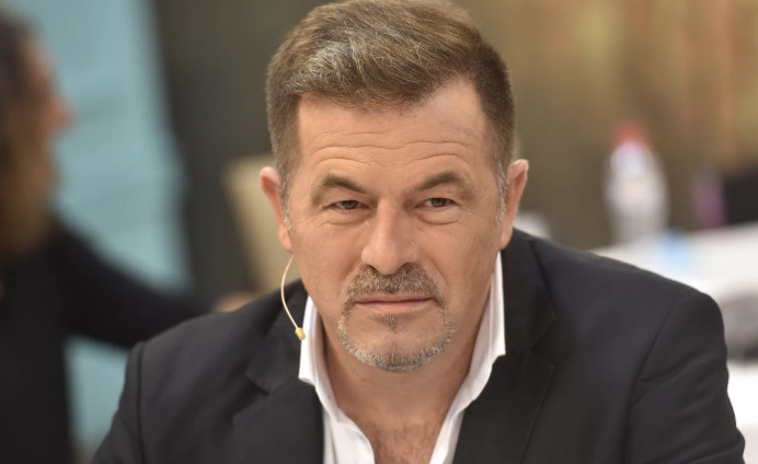 SAŠA MILOŠEVIĆ MARE JE U BRAKU SA 14 GODINA MLAĐOM PEVAČICOM: Mnogi kažu da je zgodna i veoma je uspešna žena, SVI JE DOBRO ZNATE (FOTO) - featured image SAŠA MILOŠEVIĆ MARE JE U BRAKU SA 14 GODINA MLAĐOM PEVAČICOM: Mnogi kažu da je zgodna i veoma je uspešna žena, SVI JE DOBRO ZNATE (FOTO) - featured image