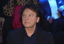 “Tražiću alimentaciju za sve ove godine, skupo će mi platiti” Ovaj pevač JE sin Zdravka Čolića: “Zašto ćuti o tome da mi je tata?”Kad vidite ko je u pitanju zanijenit ćete krio sve ove dodine!!!! “Tražiću alimentaciju za sve ove godine, skupo će mi platiti” Ovaj pevač JE sin Zdravka Čolića: “Zašto ćuti o tome da mi je tata?”Kad vidite ko je u pitanju zanijenit ćete krio sve ove dodine!!!! - featured image