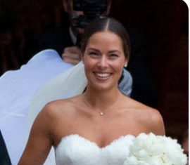 ANA IVANOVIĆ SE UDAJE ,POGELDAJTE KAKAV JE SKANDAL ŠVAJNI NAPRAVIO KAD JE VIDIO KO JE U PITANJU: A i vi ćete ostat u šoku!!! Švani mu nije ni do koljena!!!!Ana je ubola jakpot (FOTO) ANA IVANOVIĆ SE UDAJE ,POGELDAJTE KAKAV JE SKANDAL ŠVAJNI NAPRAVIO KAD JE VIDIO KO JE U PITANJU: A i vi ćete ostat u šoku!!! Švani mu nije ni do koljena!!!!Ana je ubola jakpot (FOTO) - featured image