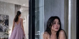 Bila sam tri dana zarobljena na balkonu i, kada sam izašla dehidrirana, moj muž je bacio kolač koji sam pokušavala pojesti u smeće i rekao: „Radije ću se razvesti nego ti dopustiti da dotakneš nešto što pripada njoj.“ Potpisala sam sporazum pred njegovim prijateljima ne tražeći ni jedan novčić od njega. Nakon toga sam svom odvjetniku predala snimku koju sam čuvala sedam godina, a koja je mogla promijeniti tko je zapravo bila žrtva. Bila sam tri dana zarobljena na balkonu i, kada sam izašla dehidrirana, moj muž je bacio kolač koji sam pokušavala pojesti u smeće i rekao: „Radije ću se razvesti nego ti dopustiti da dotakneš nešto što pripada njoj.“ Potpisala sam sporazum pred njegovim prijateljima ne tražeći ni jedan novčić od njega. Nakon toga sam svom odvjetniku predala snimku koju sam čuvala sedam godina, a koja je mogla promijeniti tko je zapravo bila žrtva. - featured image