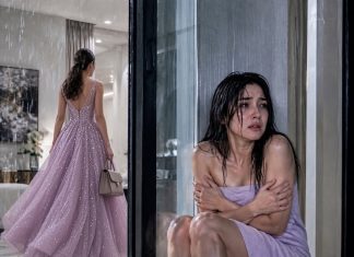 Bila sam tri dana zarobljena na balkonu i, kada sam izašla dehidrirana, moj muž je bacio kolač koji sam pokušavala pojesti u smeće i rekao: „Radije ću se razvesti nego ti dopustiti da dotakneš nešto što pripada njoj.“ Potpisala sam sporazum pred njegovim prijateljima ne tražeći ni jedan novčić od njega. Nakon toga sam svom odvjetniku predala snimku koju sam čuvala sedam godina, a koja je mogla promijeniti tko je zapravo bila žrtva. Bila sam tri dana zarobljena na balkonu i, kada sam izašla dehidrirana, moj muž je bacio kolač koji sam pokušavala pojesti u smeće i rekao: „Radije ću se razvesti nego ti dopustiti da dotakneš nešto što pripada njoj.“ Potpisala sam sporazum pred njegovim prijateljima ne tražeći ni jedan novčić od njega. Nakon toga sam svom odvjetniku predala snimku koju sam čuvala sedam godina, a koja je mogla promijeniti tko je zapravo bila žrtva. - featured image