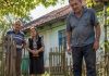 Tri dana zaredom jedna je vrana dolazila u isto dvorište i neprestano graktala pokraj starog poklopca kanalizacijskog šahta. Kad su ljudi napokon shvatili što im pokušava reći, ostali su bez riječi…