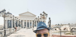 “Živim od invalidske penzije” Crnogorski pevač izašao iz bolnice, a ovo mu je jedini izvor prihoda