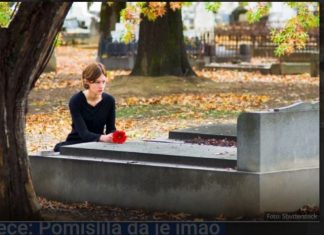 Dva meseca je na grobu muža viđala TUĐE cveće: Pomislila da je imao ljubavnicu, pa doživela još veći ŠOK!
