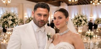 DUŠKO TOŠIĆ OBJAVIO FOTOGRAFIJU SA VENČANJA!! Mlada u prvom planu ne skida osmijeh s lica… Atina i Nika nisu se odvajale od tate, Jelena zavrsila na urgentrn0m!! DUŠKO TOŠIĆ OBJAVIO FOTOGRAFIJU SA VENČANJA!! Mlada u prvom planu ne skida osmijeh s lica… Atina i Nika nisu se odvajale od tate, Jelena zavrsila na urgentrn0m!! - featured image