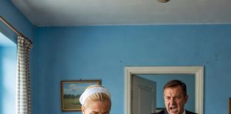 Milioner se vratio kući nenajavljen u vreme ručka… i ukočio se od onoga što je video u kuhinji… Milioner se vratio kući bez upozorenja u vreme ručka… i stao kao ukopan od onoga što je video. Zvuk ključeva koji padaju na mermerni pod odjeknuo je kroz ogromnu kuću. Niko ga nije čuo. Niko—osim Viktora Hejla. Stajao je ukočen na ulazu u trpezariju, nesposoban da napravi i korak. Grudi su mu se stezale. Glava mu se vrtela. Ono što je video nije imalo smisla. Mora da je bio stres. Varka njegovih očiju. Nešto što nije moglo biti stvarno.