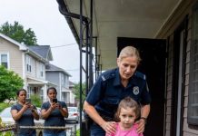 Uplašena devojčica pozvala je 911 i šapnula: „Tata kaže: TO JE LJUBAV … ALI TO JE LJUBAV“. 4 dana kasnije, SKRIVENA ISTINA ostavila je celo susedstvo U SUZAMA …