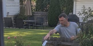 Moj je susjed mjesecima bacao limenke u moje ruže i govorio da sam “preosjetljiva” — zato sam sačuvala svaku, a kad je pokušao mene prijaviti gradu, nije znao što su moje kamere snimile između tih limenki