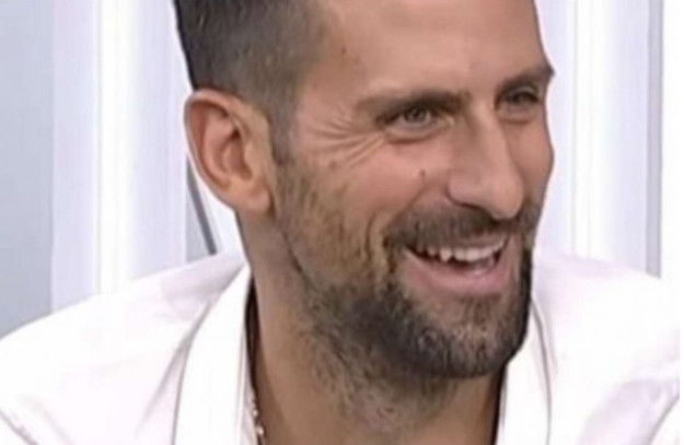NOVAK ĐOKOVIĆ BEZ OVE VOĆKE NE IZLAZI IZ KUĆE: Savršena je za crijeva i kosti, a naš teniser je jede svaki dan - featured image NOVAK ĐOKOVIĆ BEZ OVE VOĆKE NE IZLAZI IZ KUĆE: Savršena je za crijeva i kosti, a naš teniser je jede svaki dan - featured image