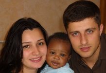 MOJ MUŽ JE ZAHTIJEVAO DNK TEST JER NAŠA BEBA ‘NIJE NIMALO LIČILA NA NJEGA’. KADA SU STIGLI REZULTATI, LIJEČNIK ME ZAMOLIO DA DOĐEM SAMA.