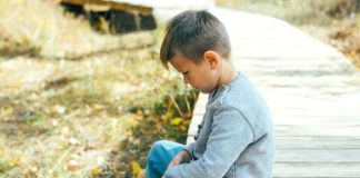 Anksioznost često počinje s ova četiri problema iz djetinjstva – 9 od 10 roditelja ovo svakodnevno radi svojoj djeci..Ovo su neki od prvih znakova!! Anksioznost često počinje s ova četiri problema iz djetinjstva – 9 od 10 roditelja ovo svakodnevno radi svojoj djeci..Ovo su neki od prvih znakova!! - featured image