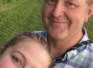 Otišla sam u šumu sa svojim ocem. Odjednom me je zgrabio za ruku i rekao: „Konačno smo sami. Dođi ovamo, da te poljubim. Toliko dugo sam želeo ovo da uradim.“ Užasnuta, pokušala sam da se izmaknem. Ali moj otac je prišao bliže, uhvatio me za ramena i šapnuo: „Ne boj se, dušo. Tvoja majka nikada neće saznati šta se dogodilo između nas.“ Počela sam da drhtim. A kada je rekao: „Čekao sam 19 godina na ovaj trenutak“,… Otišla sam u šumu sa svojim ocem. Odjednom me je zgrabio za ruku i rekao: „Konačno smo sami. Dođi ovamo, da te poljubim. Toliko dugo sam želeo ovo da uradim.“ Užasnuta, pokušala sam da se izmaknem. Ali moj otac je prišao bliže, uhvatio me za ramena i šapnuo: „Ne boj se, dušo. Tvoja majka nikada neće saznati šta se dogodilo između nas.“ Počela sam da drhtim. A kada je rekao: „Čekao sam 19 godina na ovaj trenutak“,… - featured image